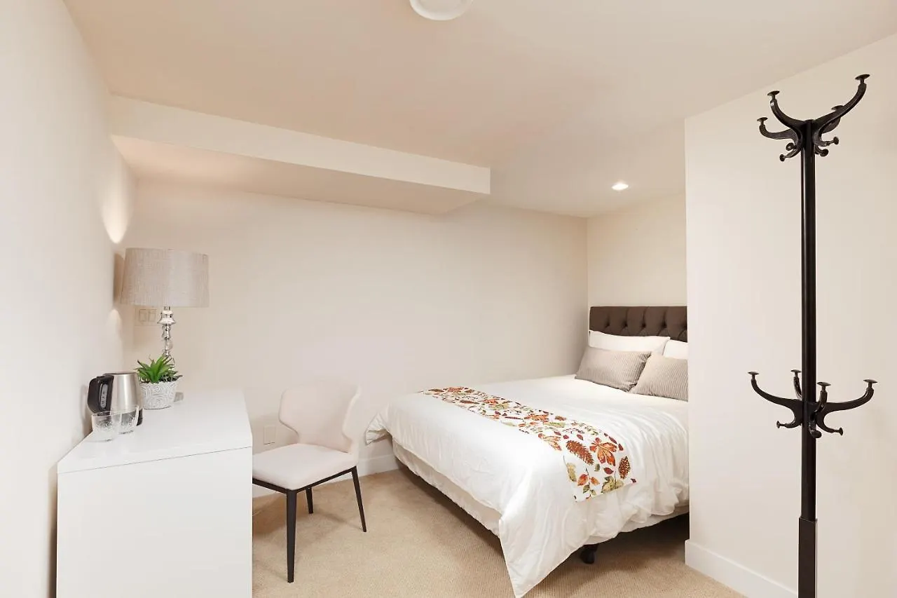Holiday home Cozy 3Bdr Suite Near Queen Elizabeth Park Vancouver