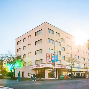 Bay Hotell